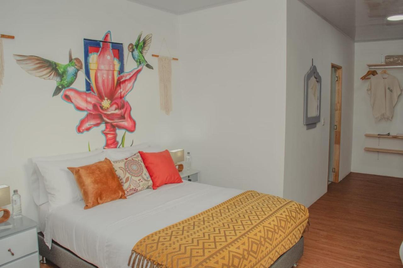 Hacienda Boutique Santa Rosanna Villa ซานตาโรซา เดกาบัล ภายนอก รูปภาพ