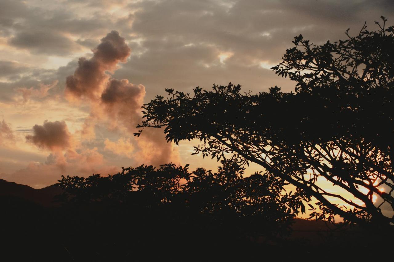 Hacienda Boutique Santa Rosanna Villa ซานตาโรซา เดกาบัล ภายนอก รูปภาพ