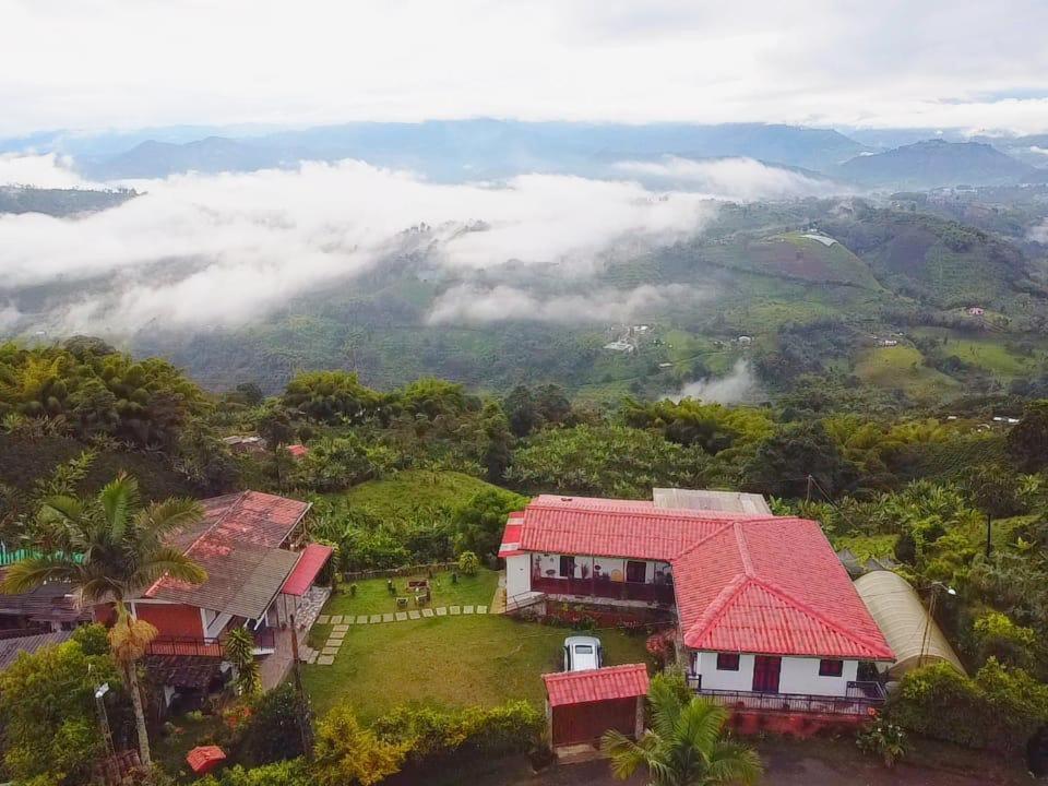 Hacienda Boutique Santa Rosanna Villa ซานตาโรซา เดกาบัล ภายนอก รูปภาพ